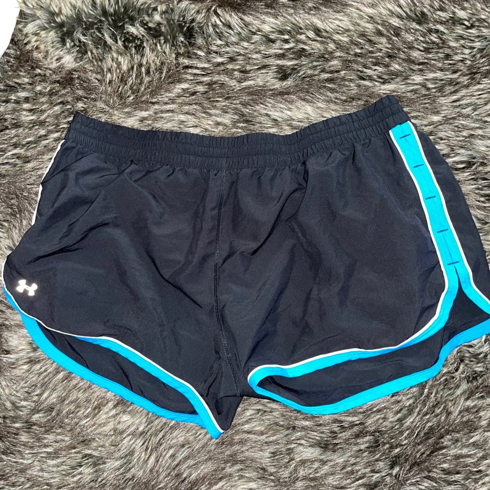 Xl semi fit under armor athletic shorts